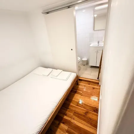 Amalia Tiny Studio 1-2